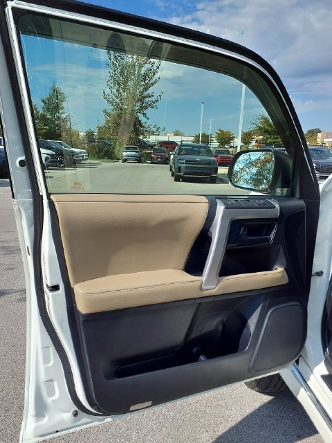 Used 2012 Blizzard Pearl Toyota Limited image 17