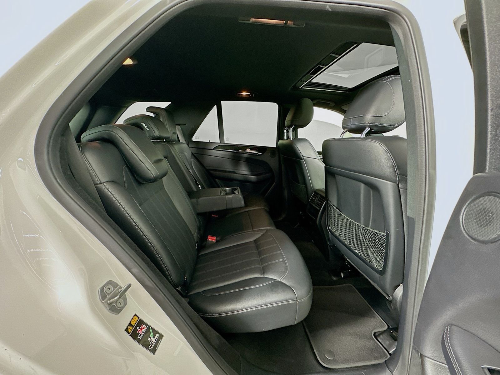 Used 2018 White Mercedes-Benz GLE 350 image 29