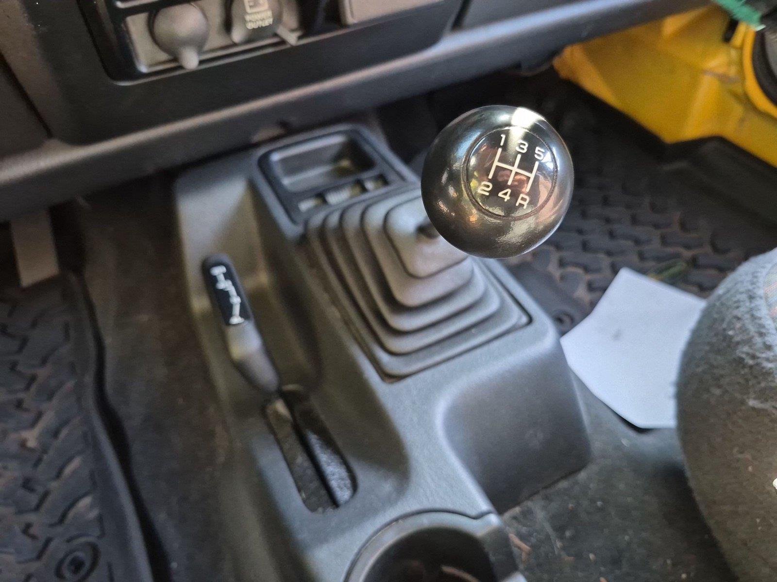 Used 2003  Jeep Sport image 25