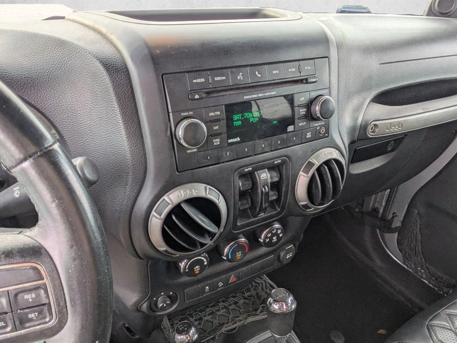Used 2014 Billet Metallic Clearcoat Jeep Sport image 12