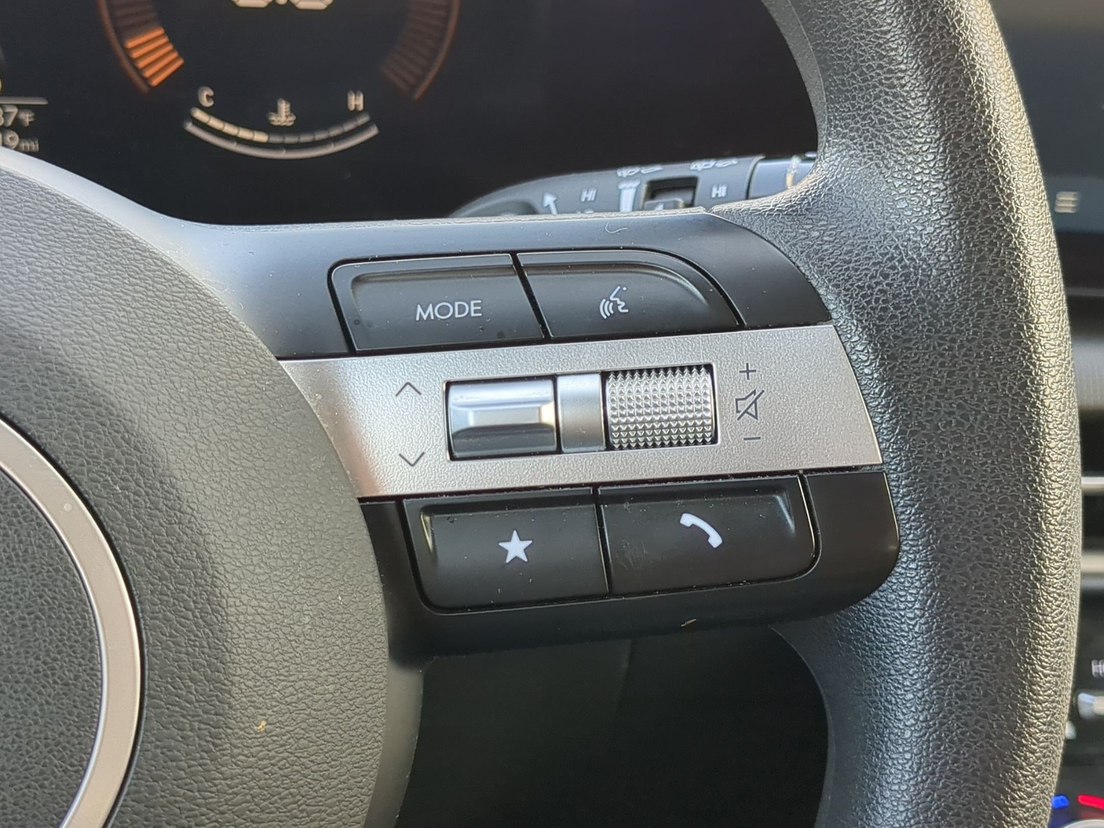 2025 Hyundai Tucson SEL - Photo 18