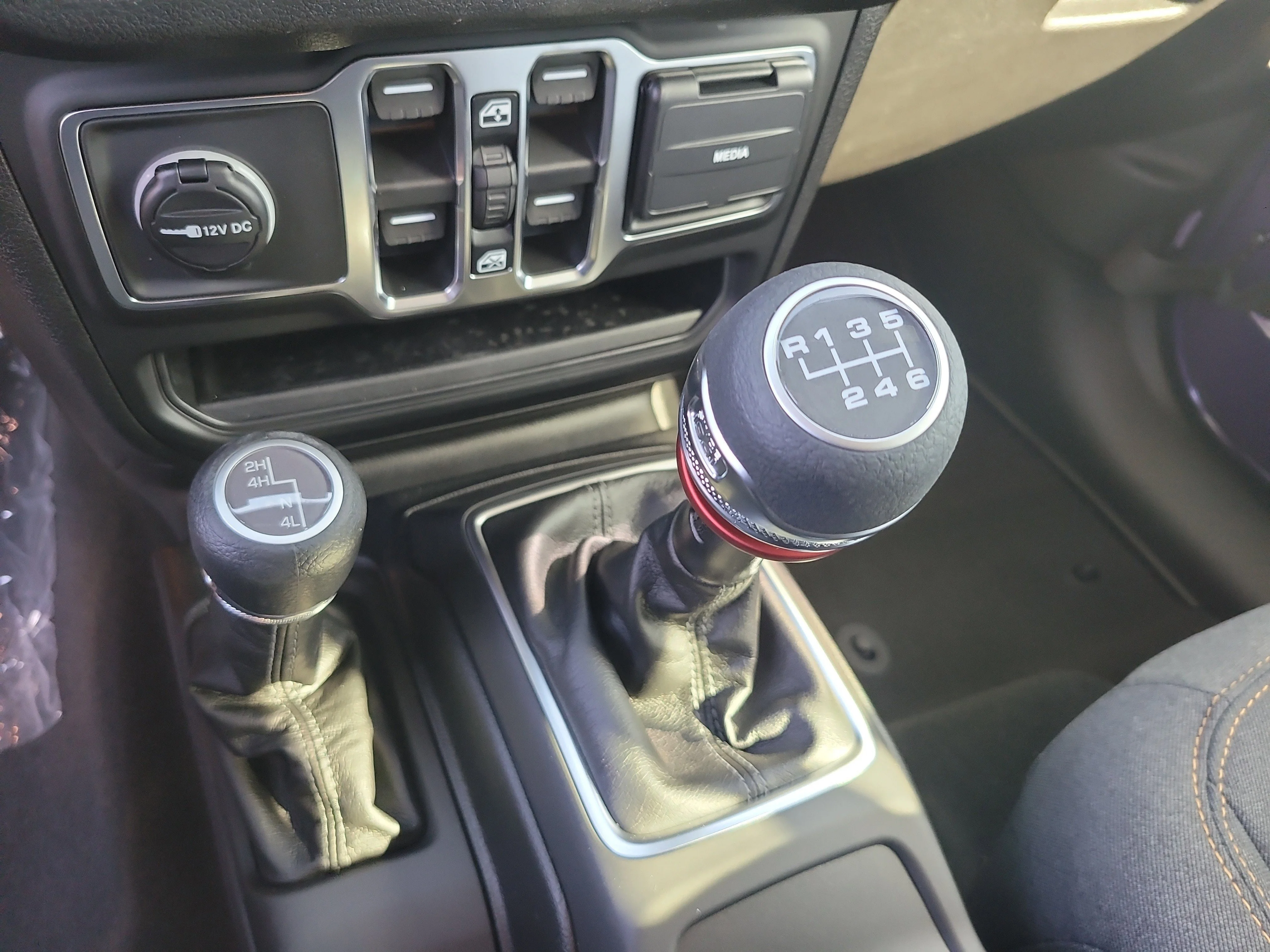 New 2026 Reign Jeep Sport image 19