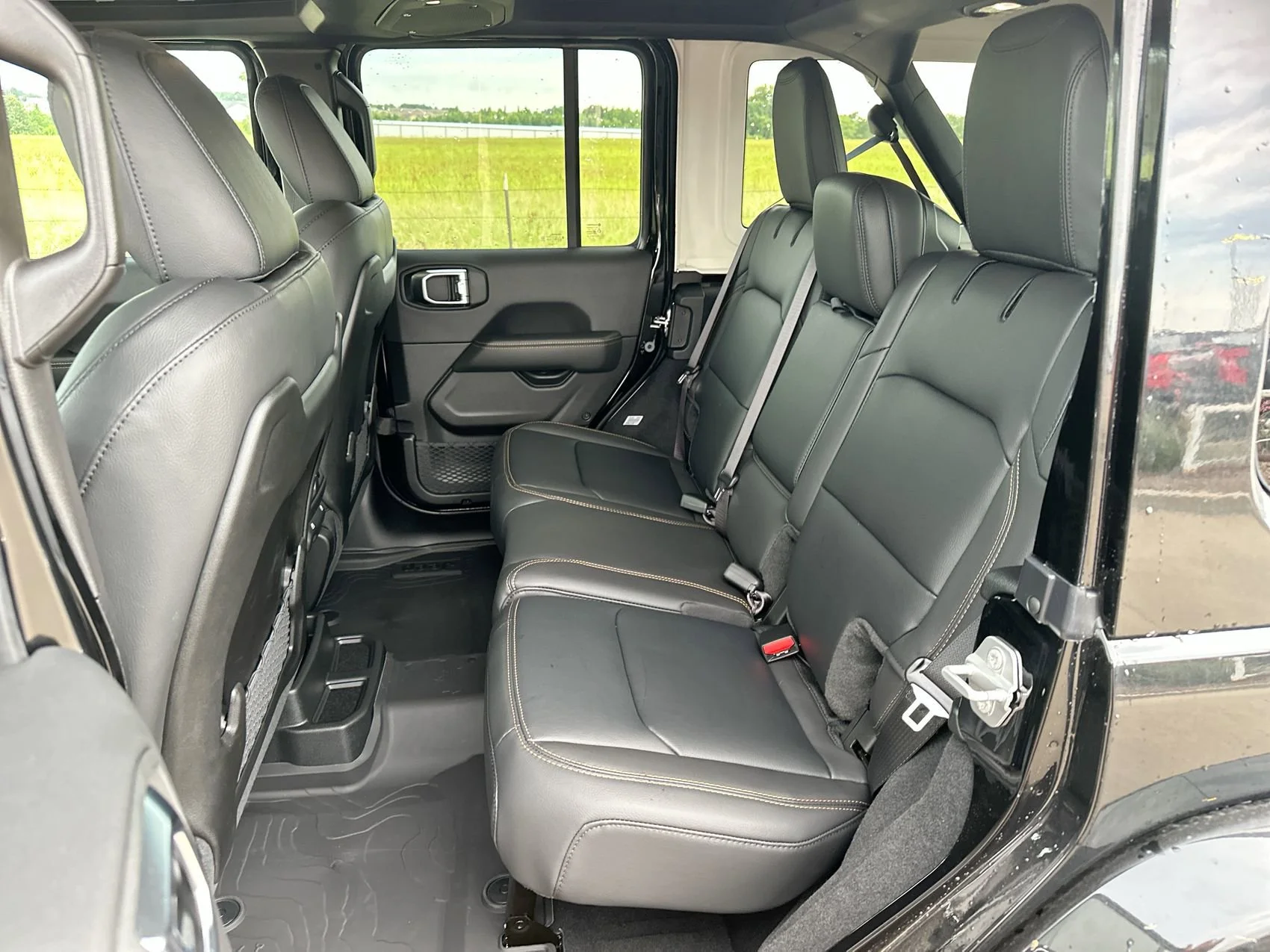 2025 Jeep Wrangler 4-Door Sahara - Photo 21