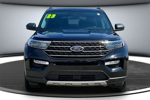 Used 2023 Ford Explorer XLT with VIN 1FMSK8DH6PGA41733 for sale in Kansas City