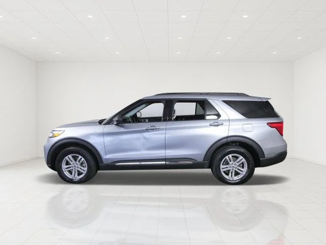 Certified Used 2024 Silver Ford XLT image 4