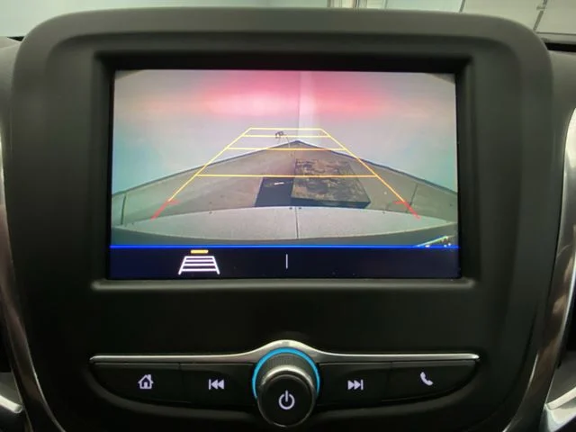 Used 2021 Gray Chevrolet LT image 17