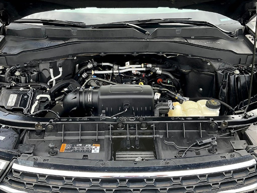 Used 2023 Gray Ford XLT image 37