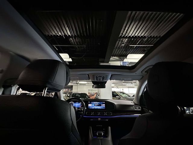 Certified Used 2025  Mercedes-Benz GLS 580 image 22