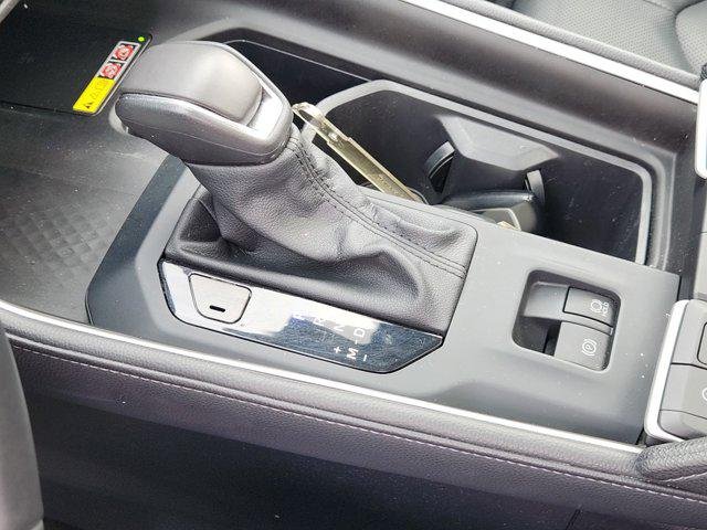 Certified Used 2024 WIND CHILL PEARL Toyota  image 17