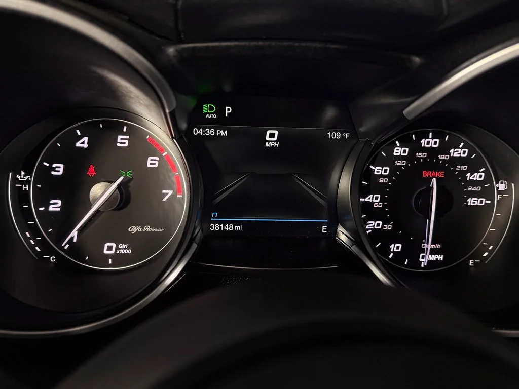 Used 2023  Alfa Romeo Veloce image 17