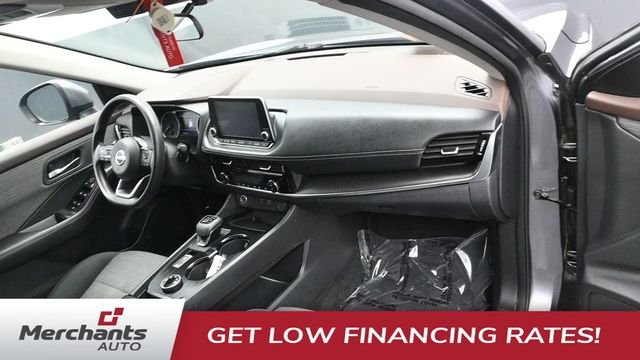 Used 2022 Gray Nissan SV image 12