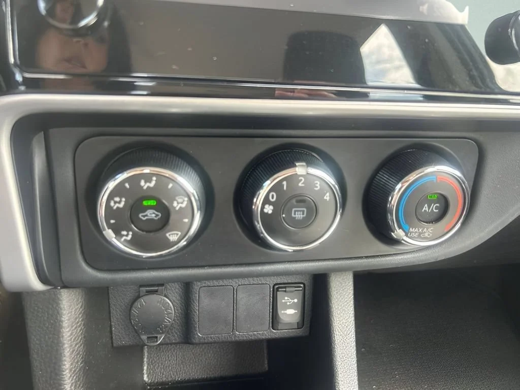 Used 2017 Slate Metallic Toyota L image 25