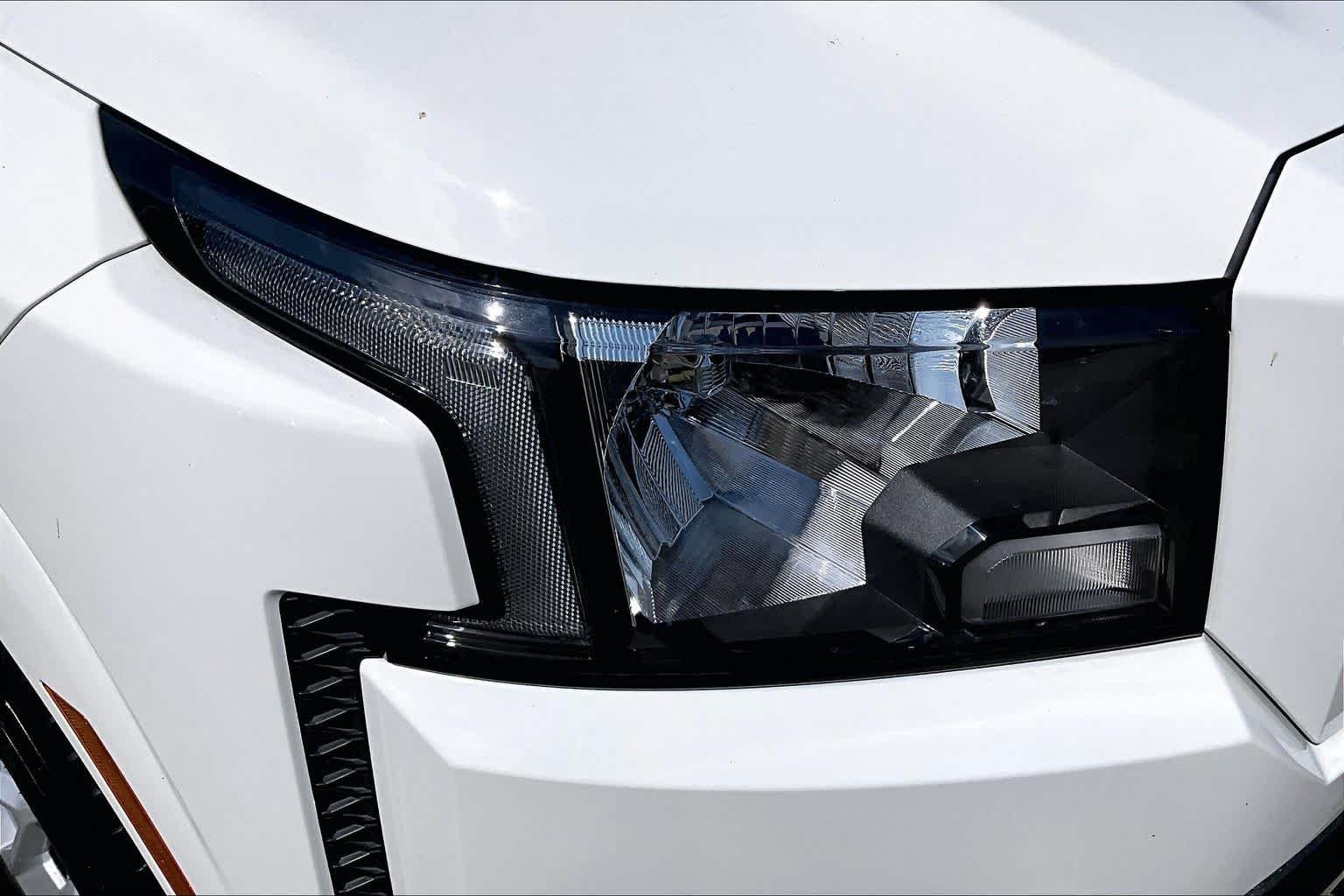 Used 2024 Glacier White Nissan SV image 26