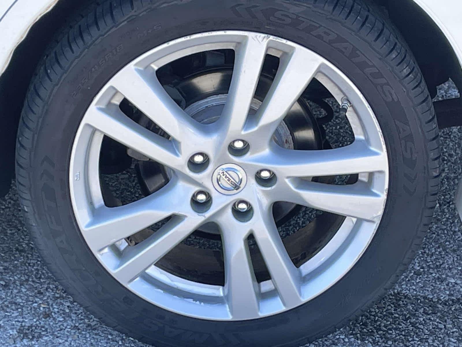 Used 2014 Pearl White Nissan 3.5 SL image 21