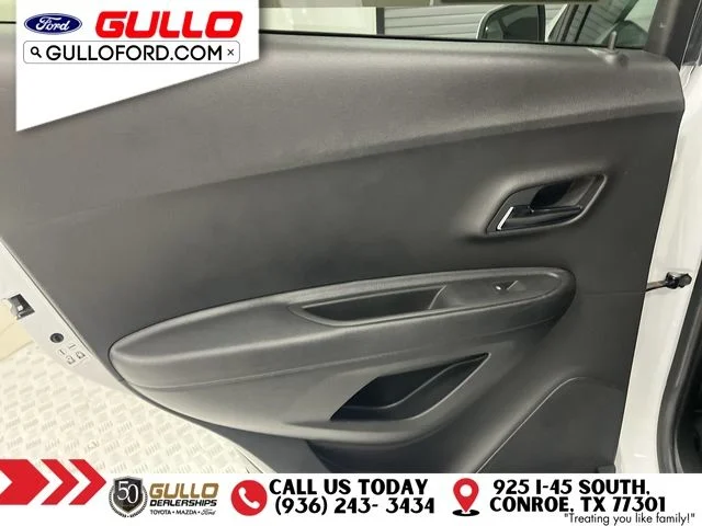 Certified Used 2017 Summit White Chevrolet LT image 17