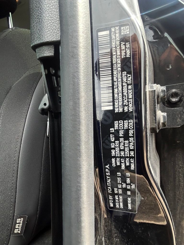 Used 2018 Black Jeep Latitude image 9