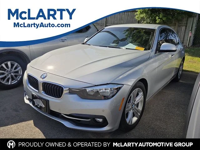 2017 BMW 3 Series 330i Sedan's photo