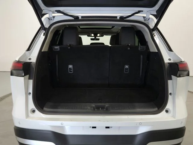 Used 2026 White INFINITI LUXE image 30