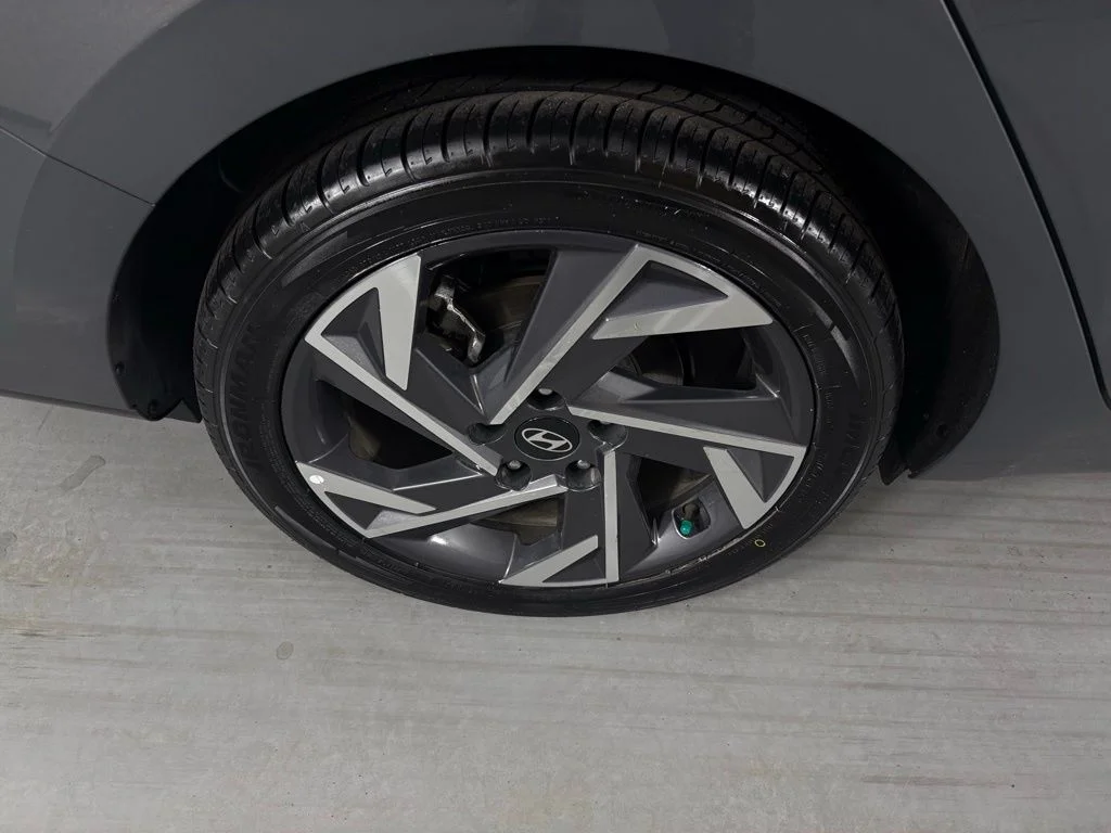 Used 2025 Gray Hyundai Limited image 11