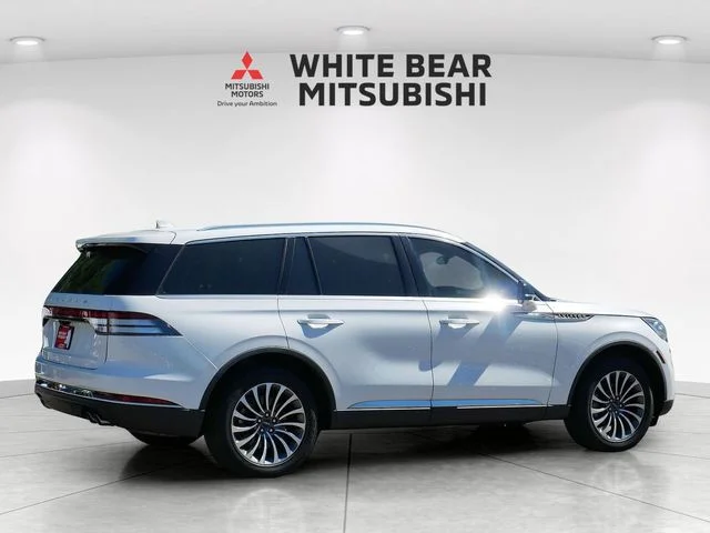 Used 2021 White Lincoln Reserve image 5