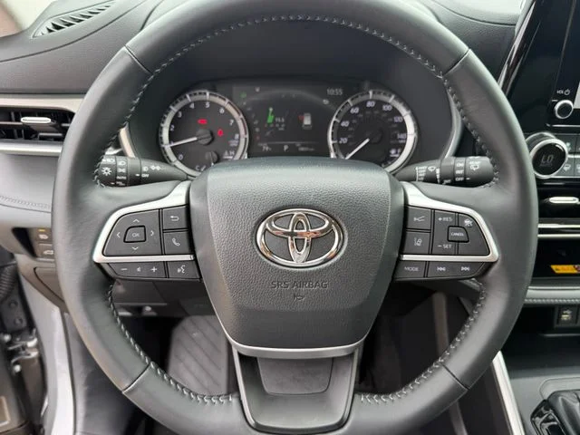 Certified Used 2026  Toyota XLE image 11