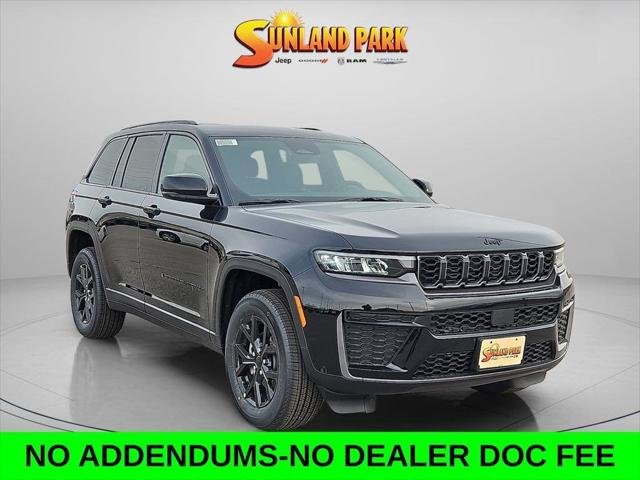 New 2026 Diamond Black Crystal Pearl-Coat Exterior Paint Jeep Laredo image 1