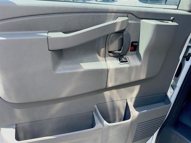 Used 2022 Summit White Chevrolet Work Van image 19