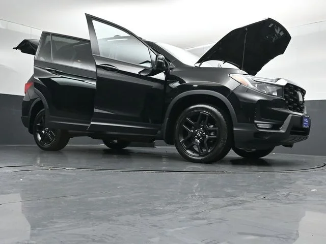 Certified Used 2023 Black Honda EX-L image 54