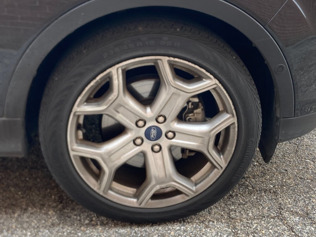 Used 2019 Agate Black Metallic Ford Titanium image 32