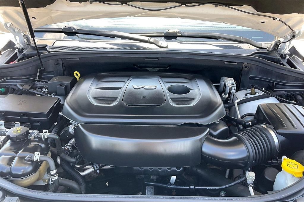Certified Used 2019 Bright White Clearcoat Jeep Summit image 31