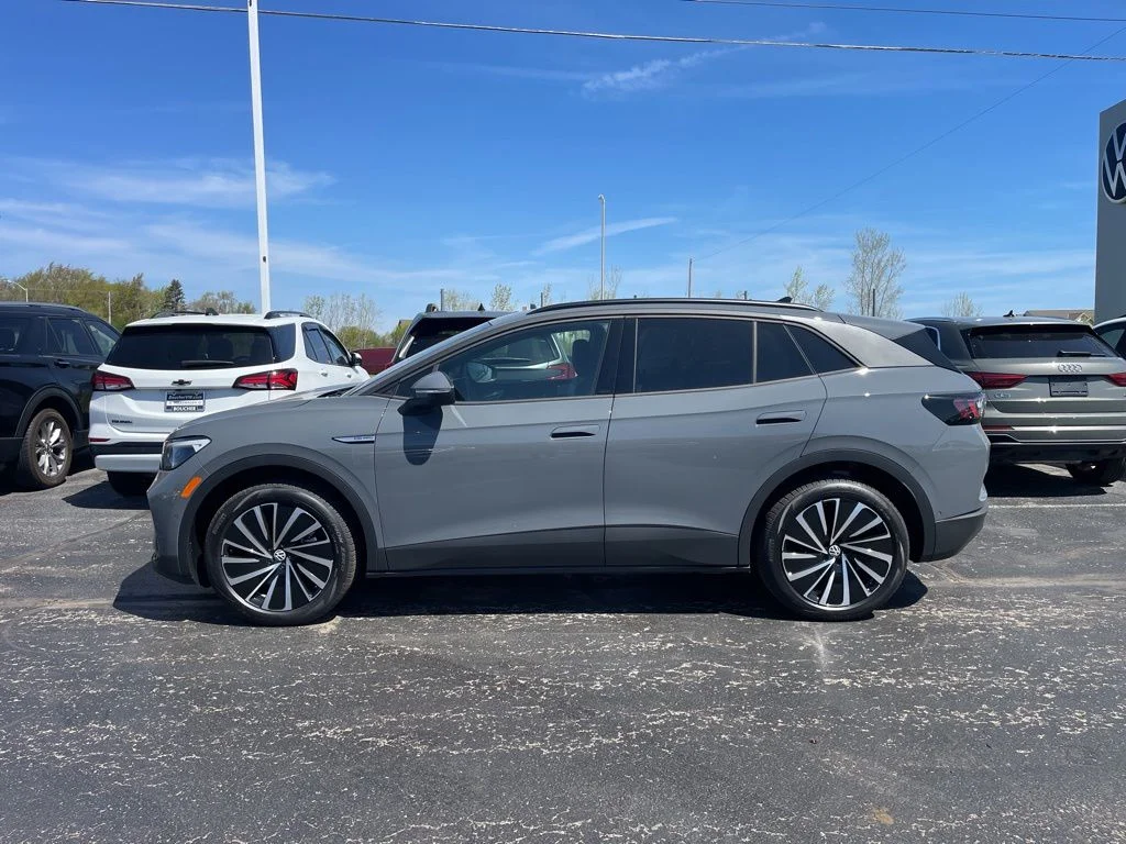 New 2026 Pure Gray Volkswagen Pro image 2