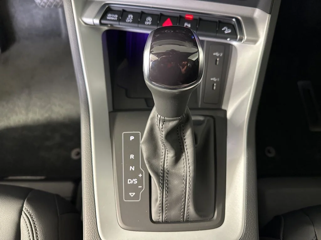 Used 2025 Black Audi Premium Plus image 36