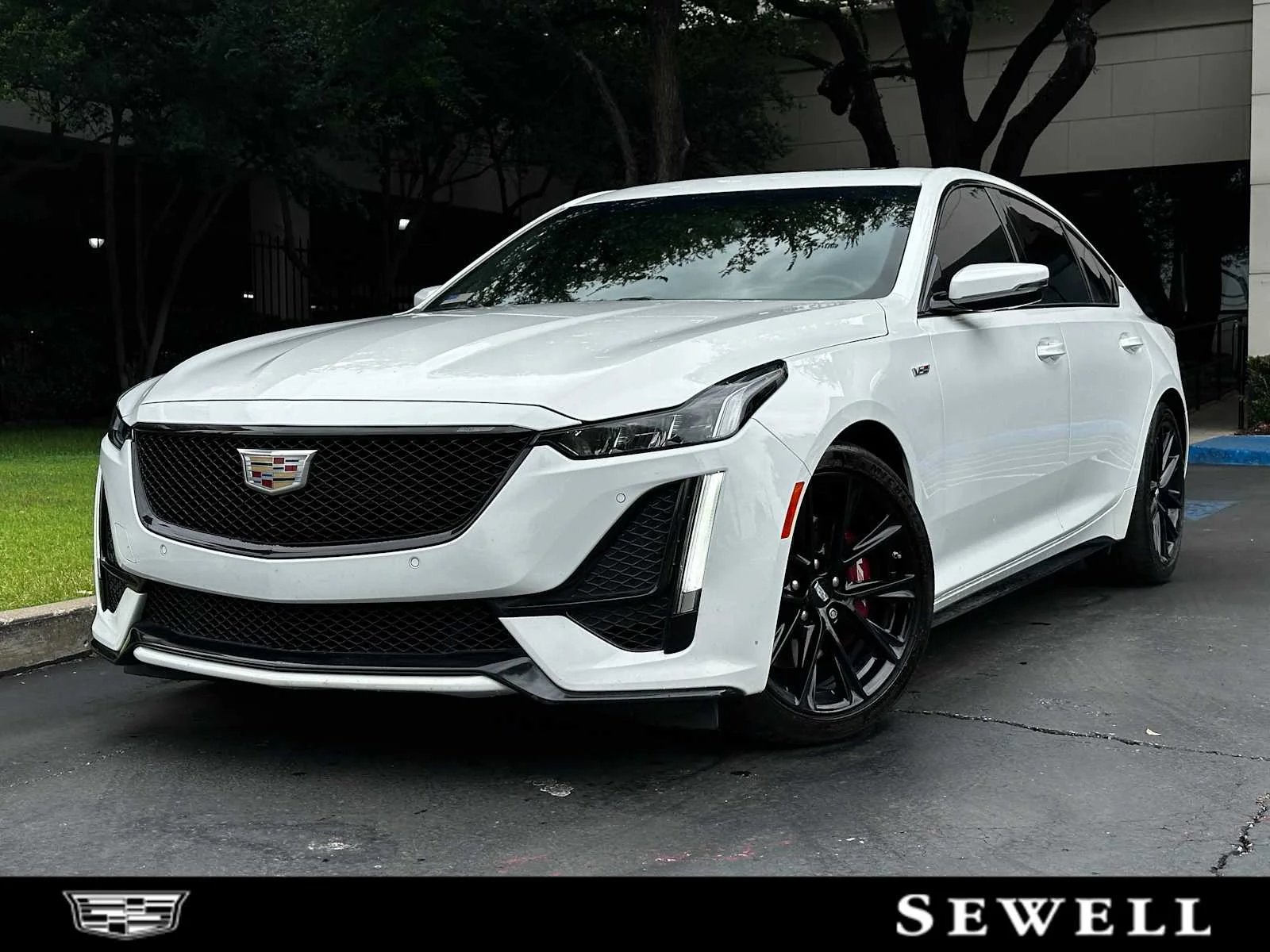 2024 Cadillac CT5 V-Series's photo