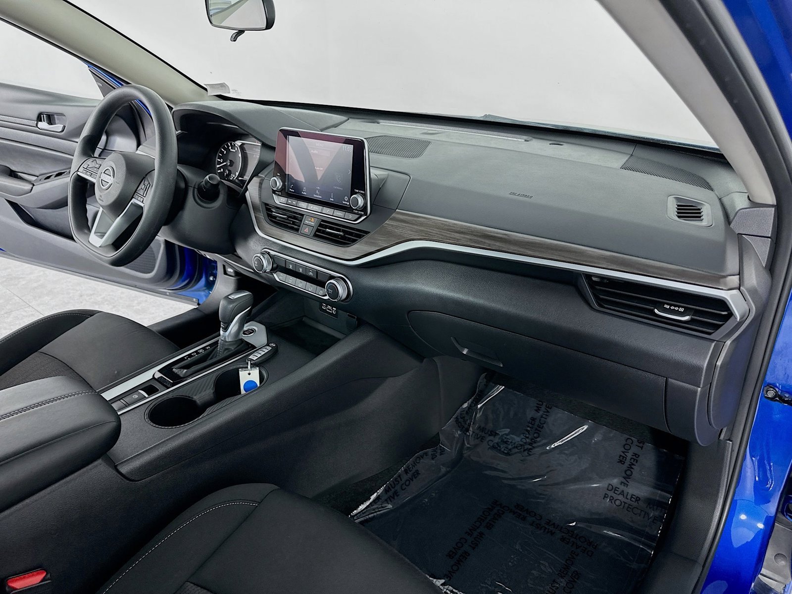 2025 Nissan Altima SV - Photo 31