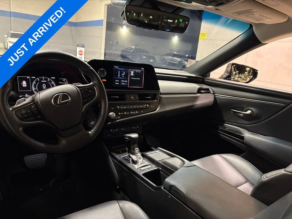 Used 2022 Mica Lexus 350 image 6