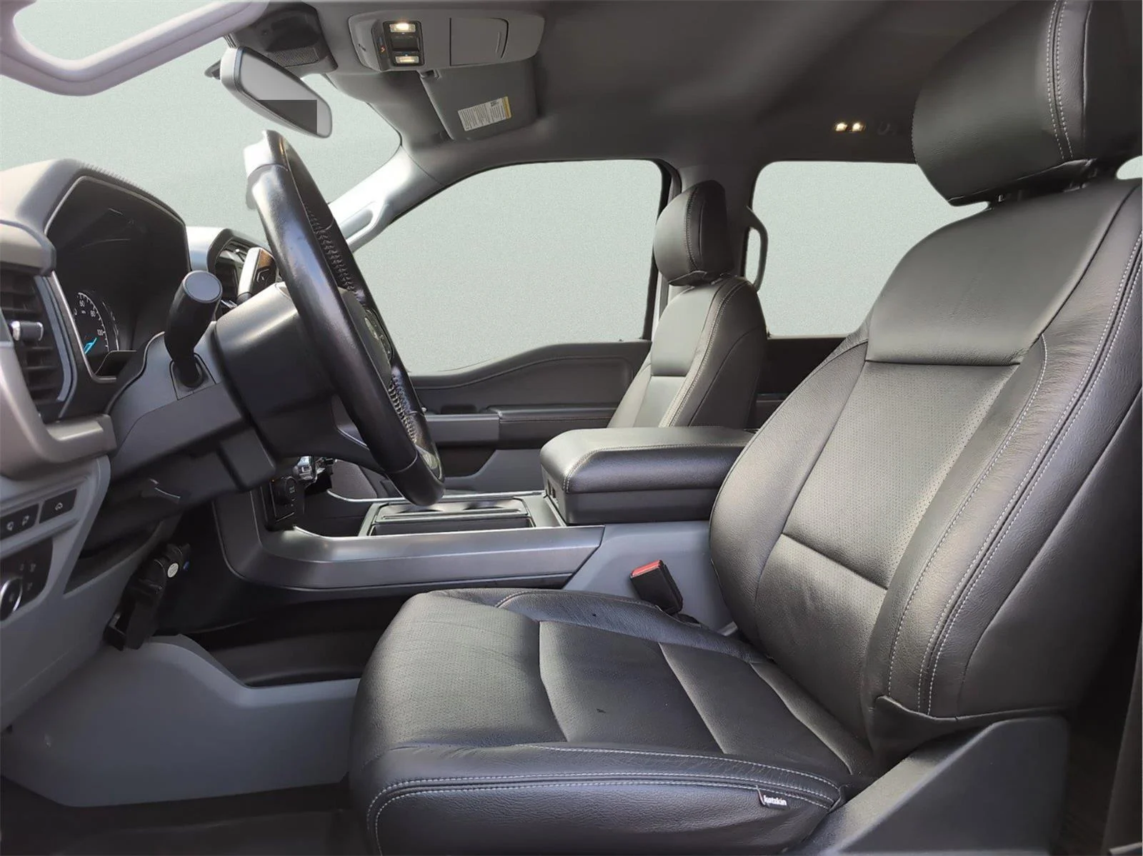 Used 2021 Oxford White Ford XLT image 13