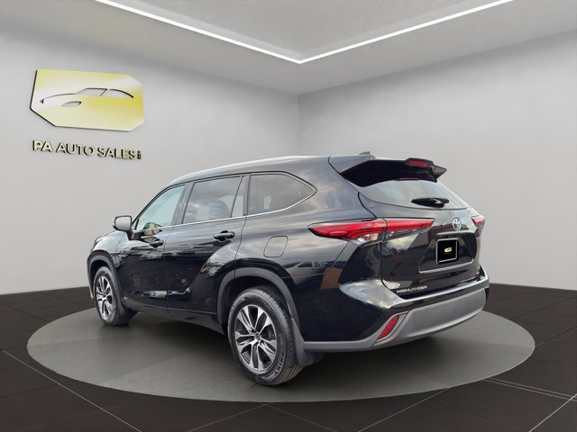 2021 Toyota Highlander Hybrid XLE photo 4