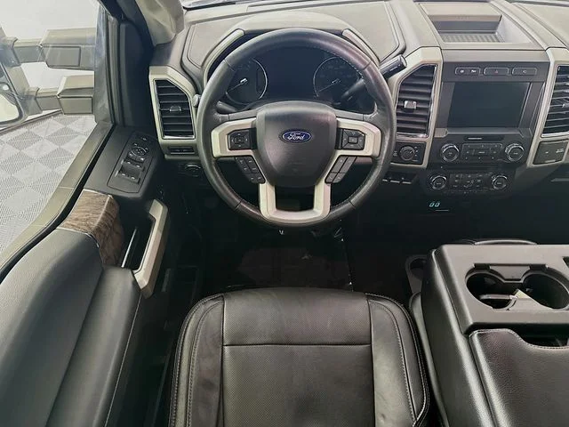 Used 2018 White Ford Lariat image 21