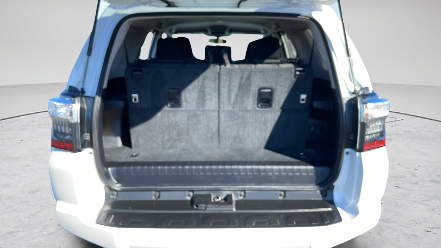Certified Used 2017 White Toyota SR5 image 29