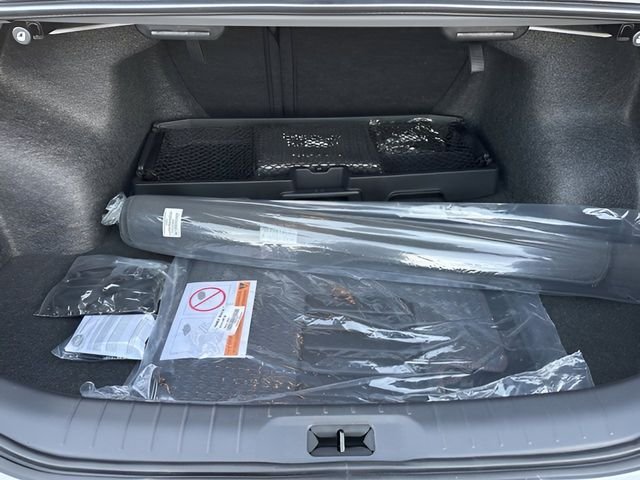 2025 Nissan Altima SR - Photo 27