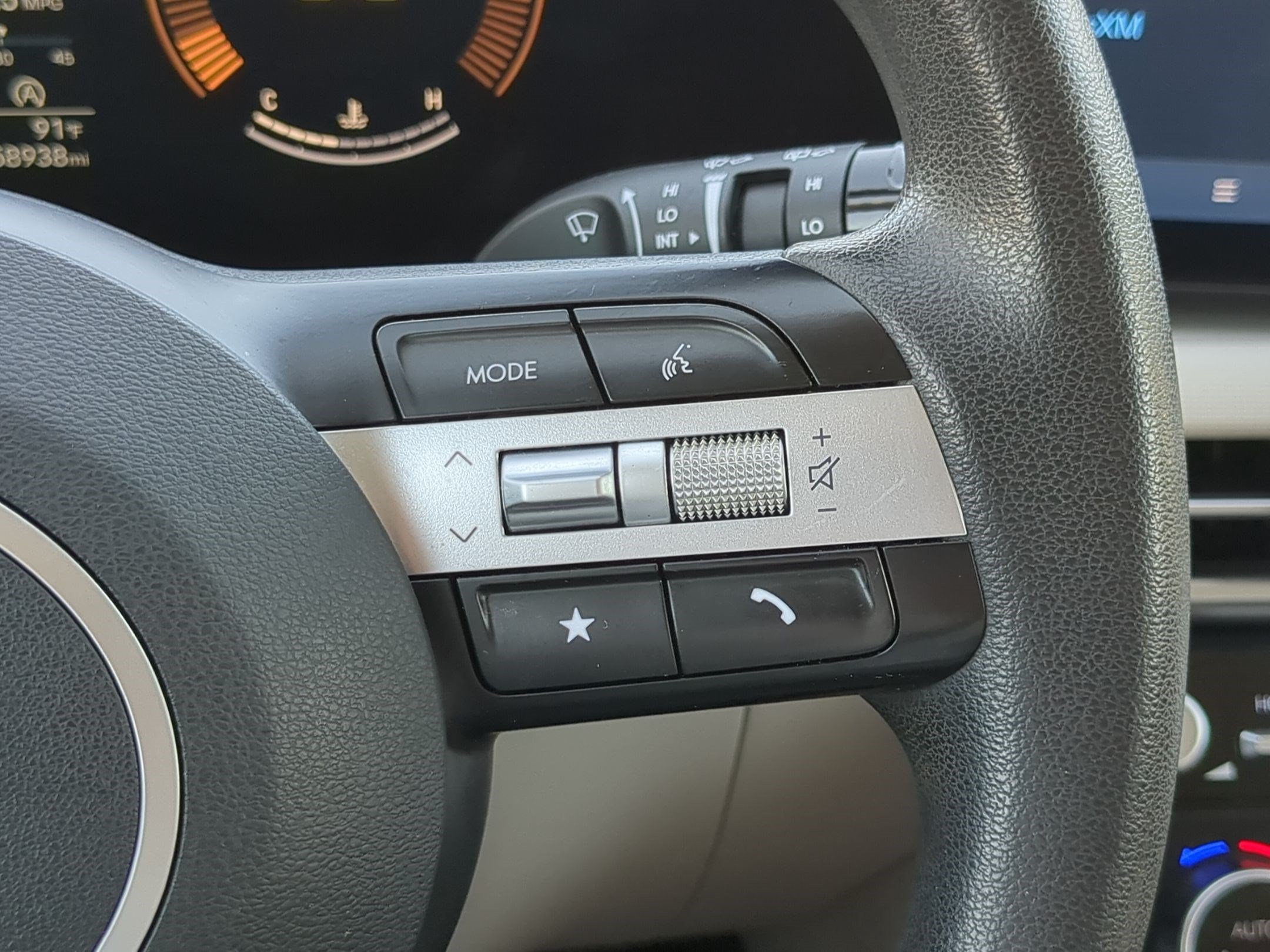 2025 Hyundai Tucson SEL - Photo 18