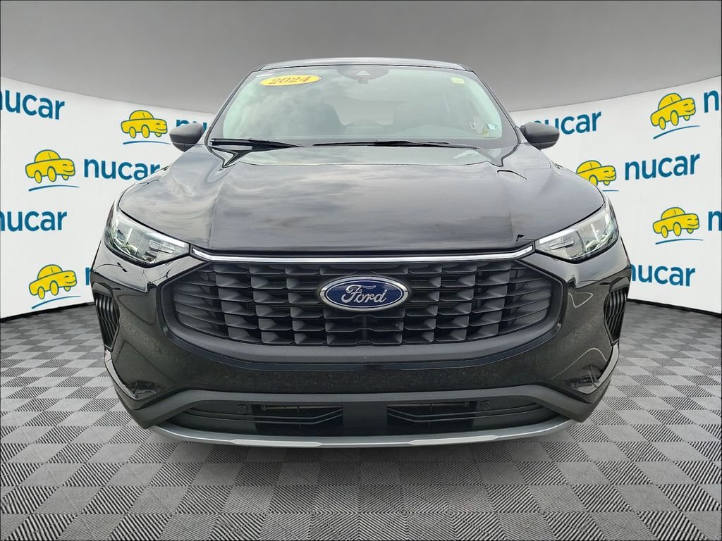 Used 2024 Black Metallic Ford Active image 2