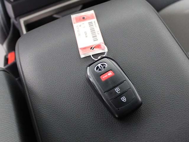 2026 Toyota Tacoma TRD Off Road - Photo 13