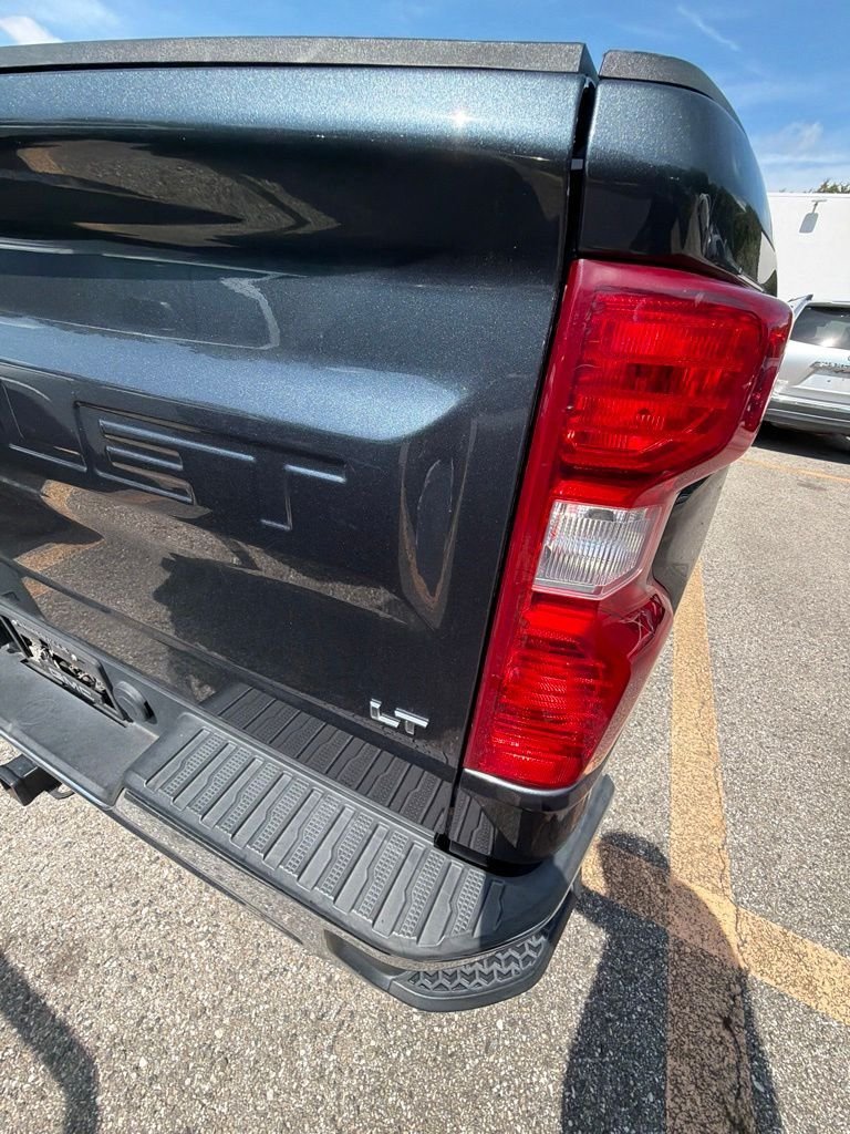 Used 2020 Gray Chevrolet LT image 9