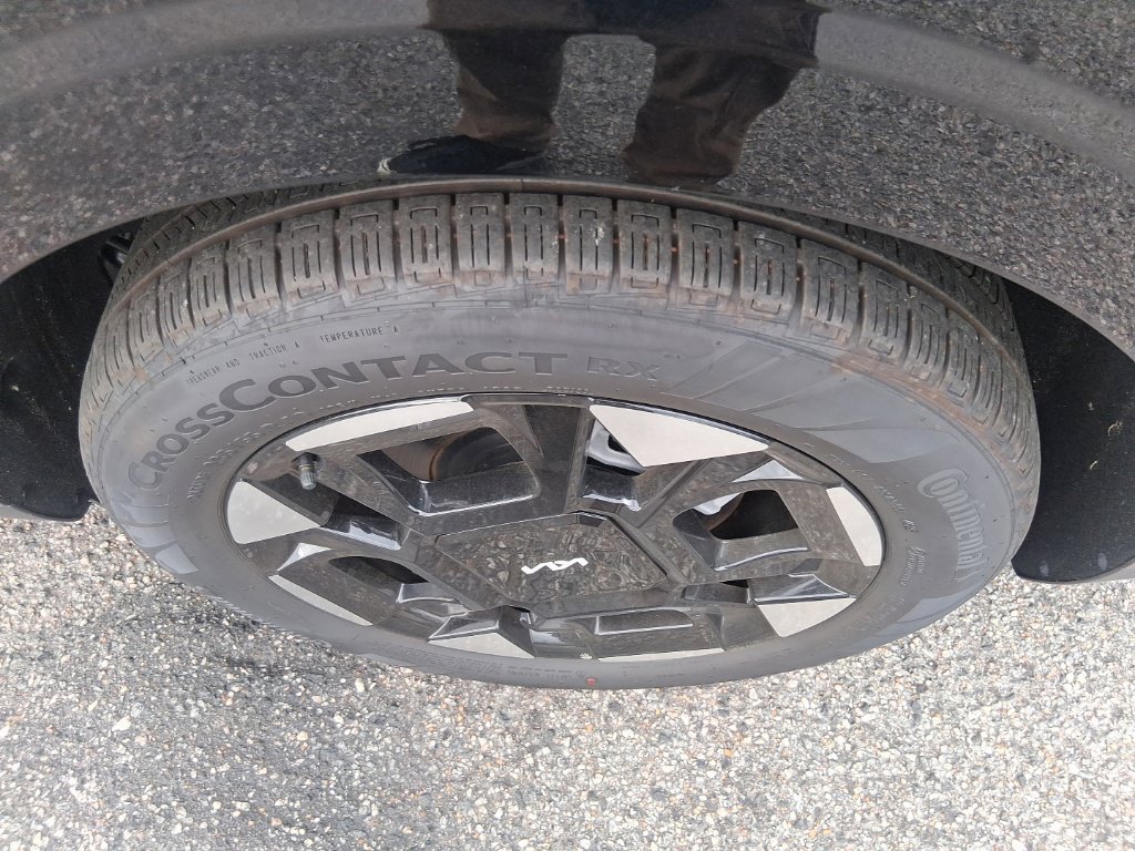 Used 2026  Kia EX image 9