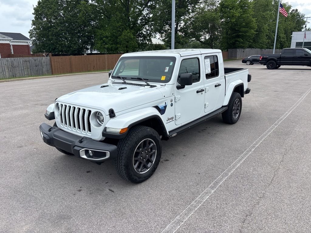 2022 Jeep Gladiator Overland's photo