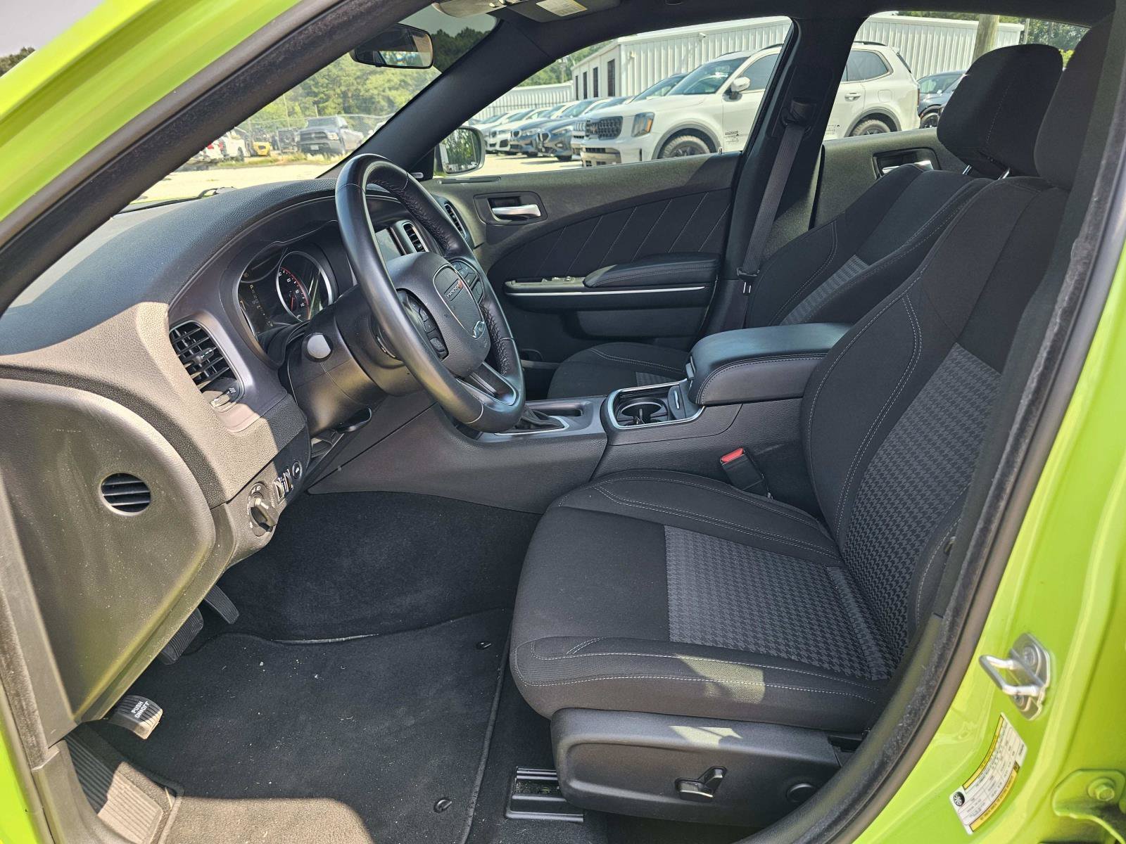 Used 2023 Sublime Metallic Clearcoat Dodge SXT image 15