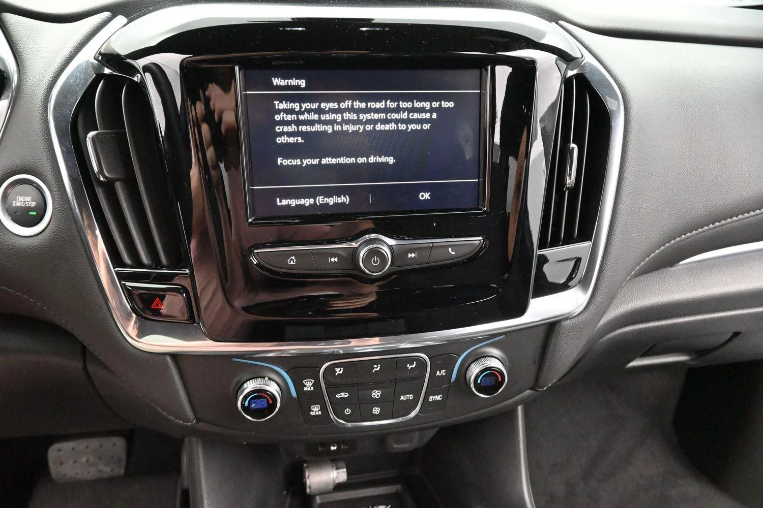 Used 2023 Summit White Chevrolet LT Cloth image 21