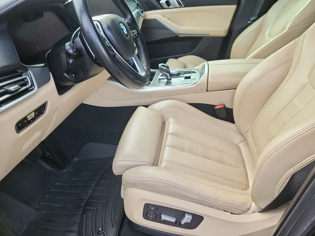 Used 2021 Gray BMW xDrive40i image 7