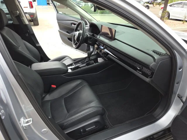 Certified Used 2025 Solar Silver Metallic Honda HYBRID EX-L image 29